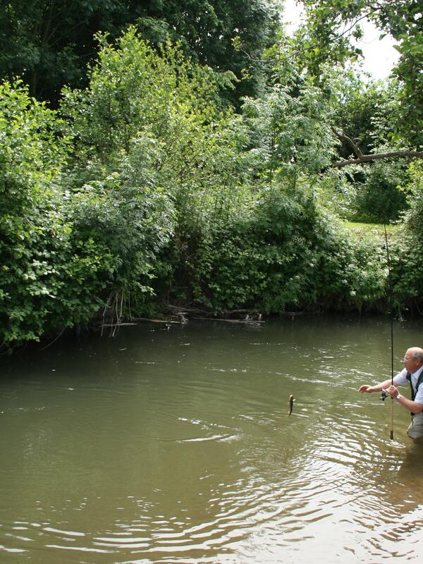 fishing on 5 star caravan park Herefordshire