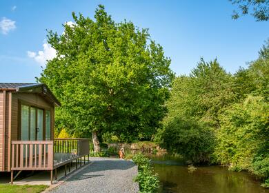 5 star riverside caravan park in Herefordshire