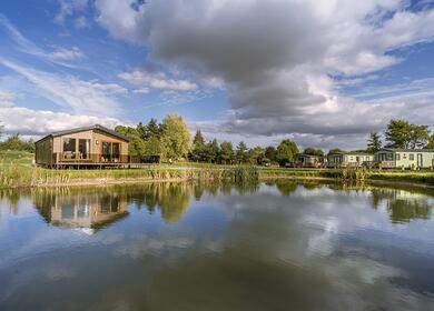 Lake edge holiday homes at Arrow Bank