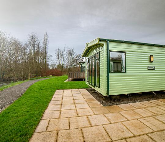 Riverside holiday home for sale on 5 star caravan park. Willerby Avonmore. Plot photo